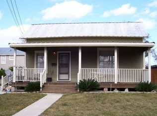 214 S Guadalupe St, Port Lavaca, TX 77979