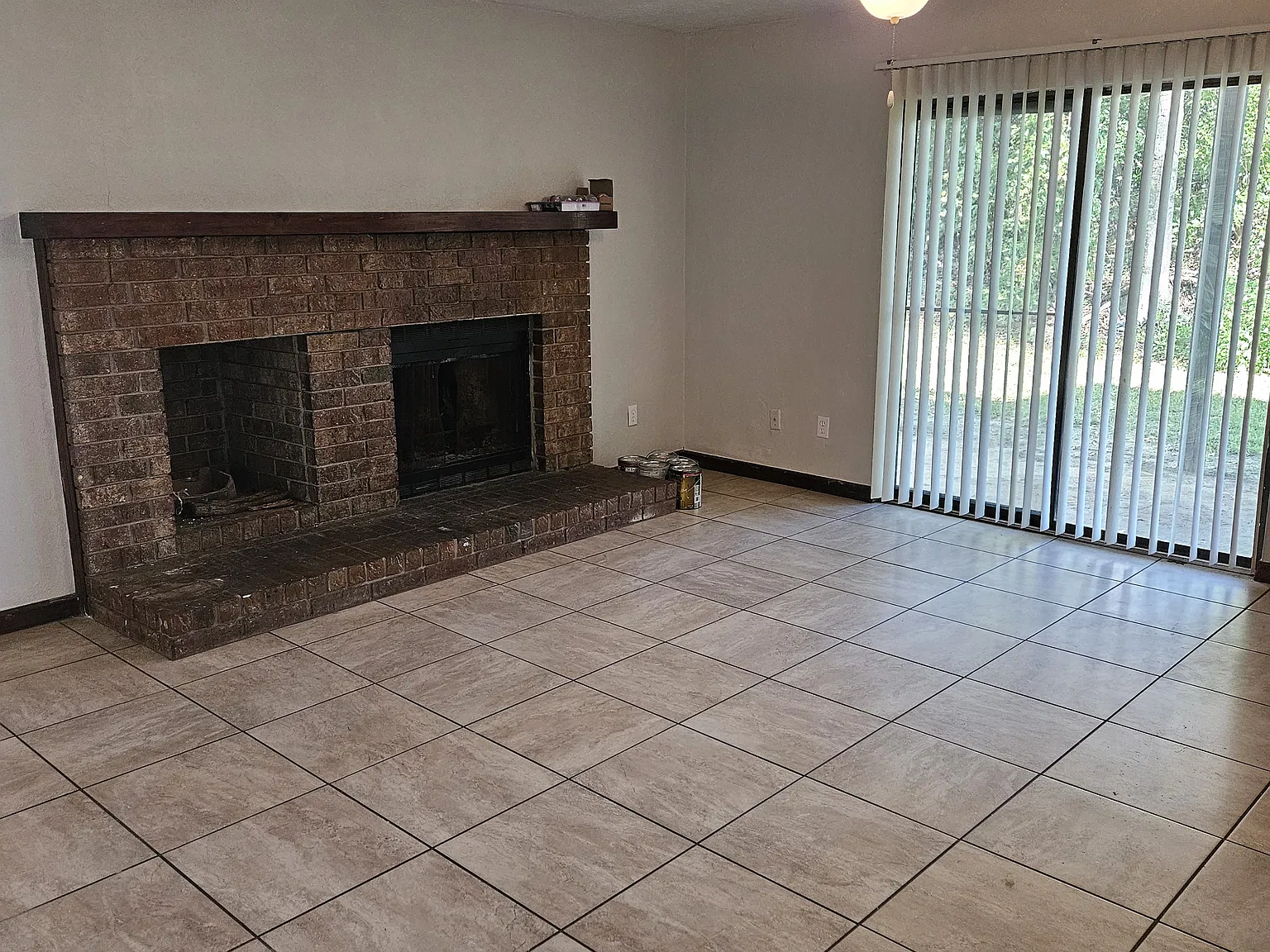 2 bed, 1200 sqft, $1,450 — Photo 3