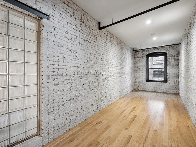 21 Wormwood St #315 — Photo 14