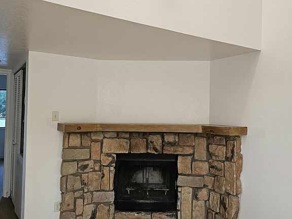 3rd image of 434 S Willard Ave