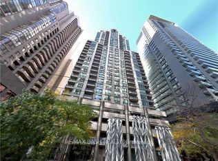 750 Bay St #1709, Toronto, ON M5G 1N6