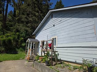 415 Grotzman Ln, Arcata, CA 95521