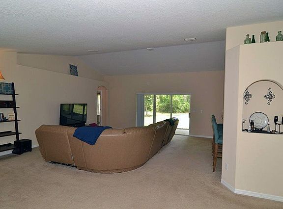3rd image of 323 Beachway Dr
