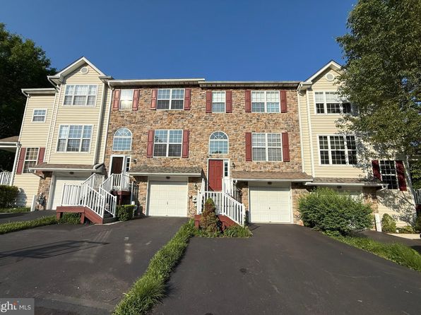 102 Regents Ct