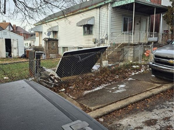 822 Lamont St, Mc Kees Rocks, PA 15136