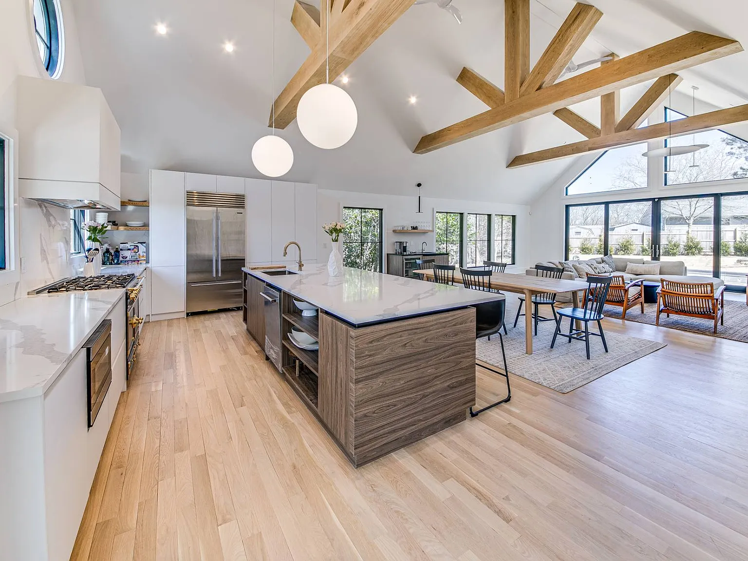 Bridgehampton Oasis: Serenity Meets Luxury — Photo 4
