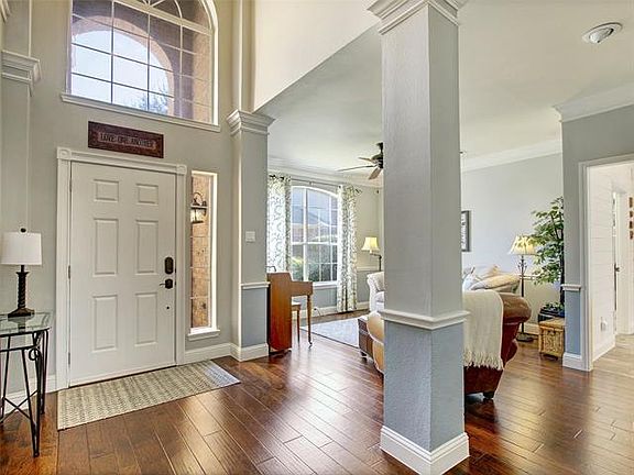4th image of 2719 Summerwood Ct