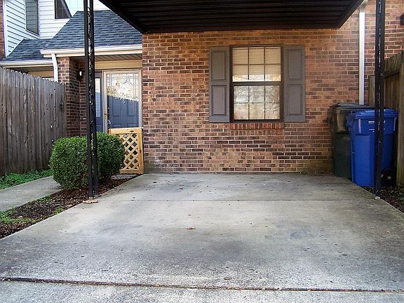 3rd image of 3032 Bonanza Dr