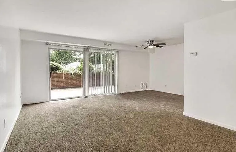204 Cork Ln #T1 — Photo 5
