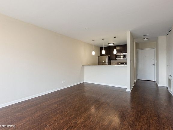 5th image of 1717 N Dayton St #2346413
