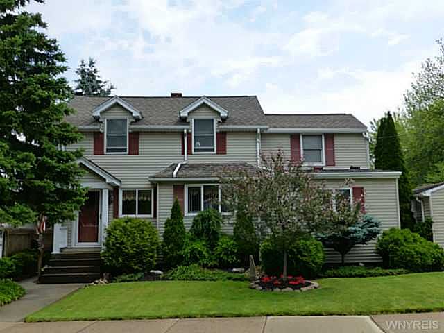1st image of 11 Dexter St