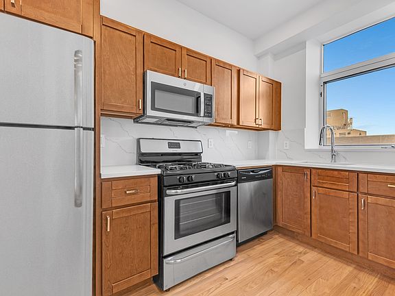 4th image of 97 Grand Ave #7E