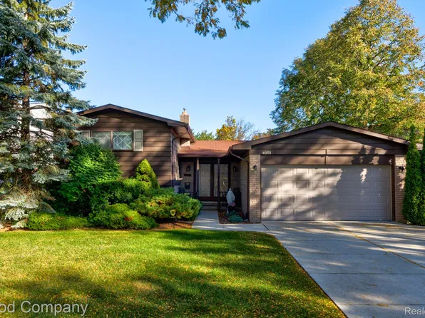 4951 Surrey Dr, Sterling Heights, MI 48310