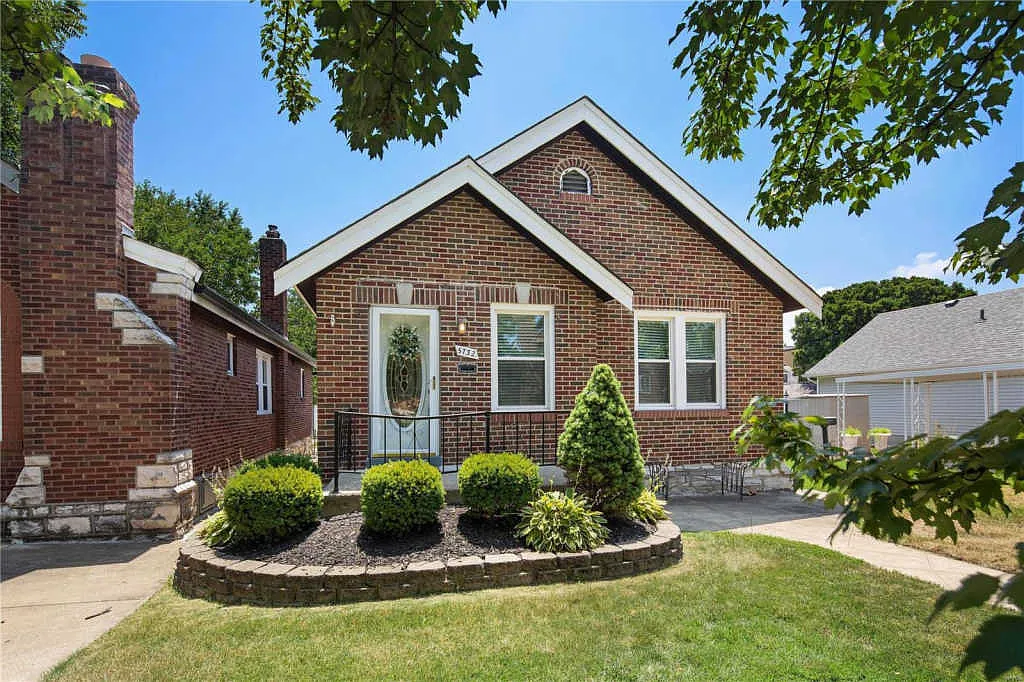 5732 Devonshire Ave photo 1