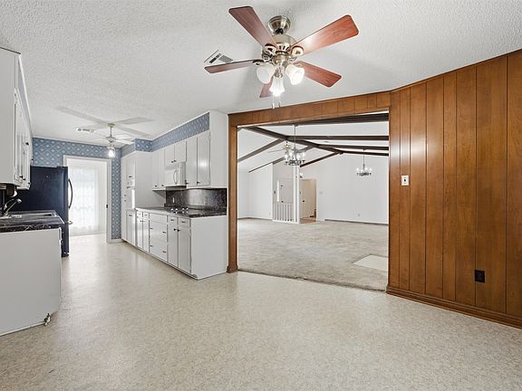 5th image of 9321 Tree Lake Dr