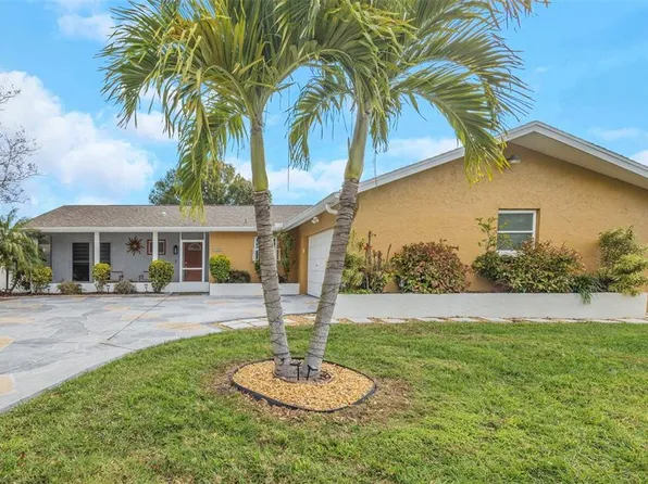 8909 118th Way, Seminole, FL 33772