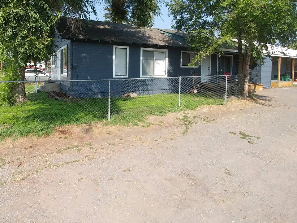 2441 Eberlein Ave