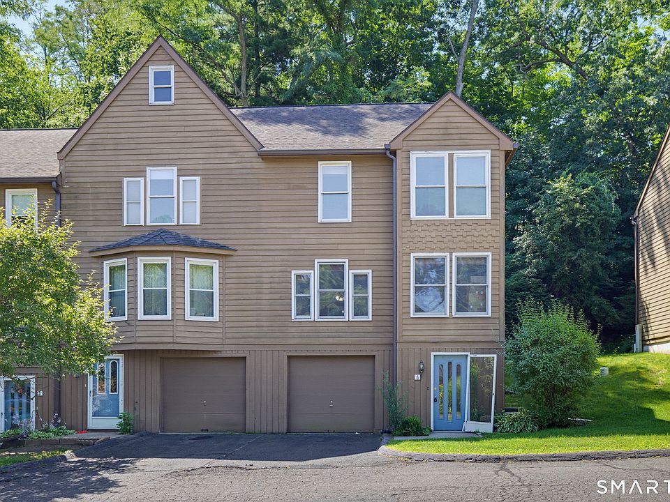 1st image of 399 Adams Street #6