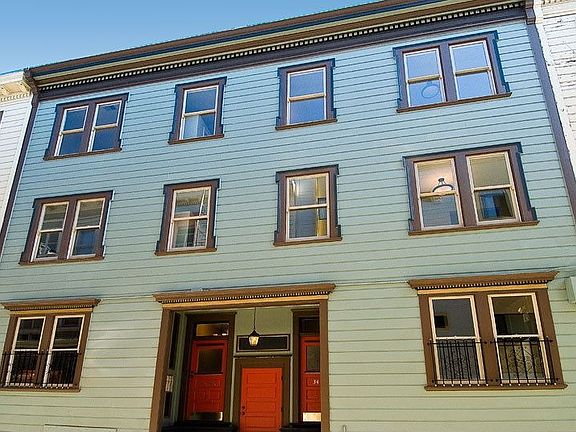 4th image of 34 Varennes St