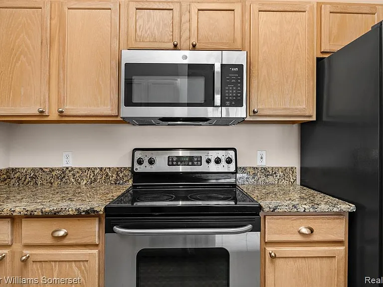 1128 Alameda Blvd — Photo 22