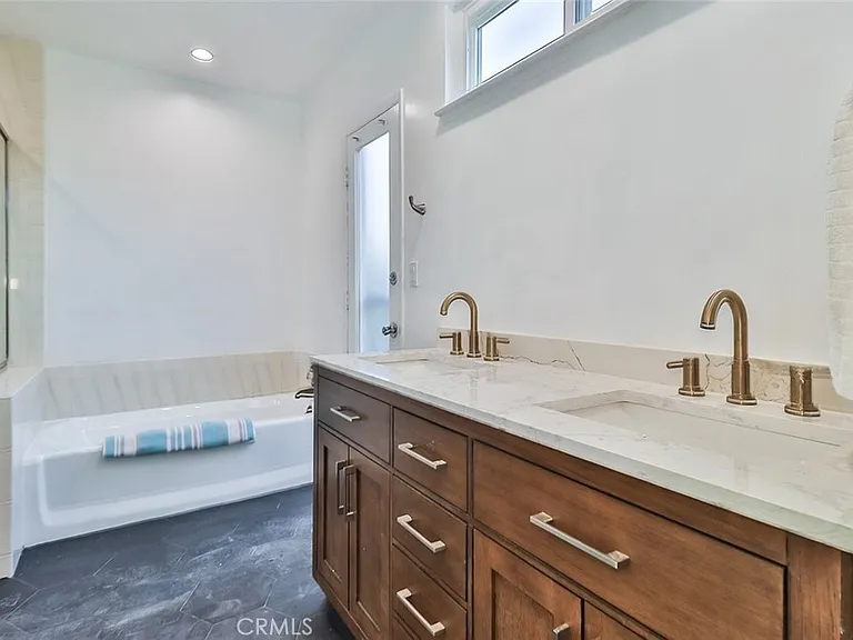 23540 Kivik St — Photo 30