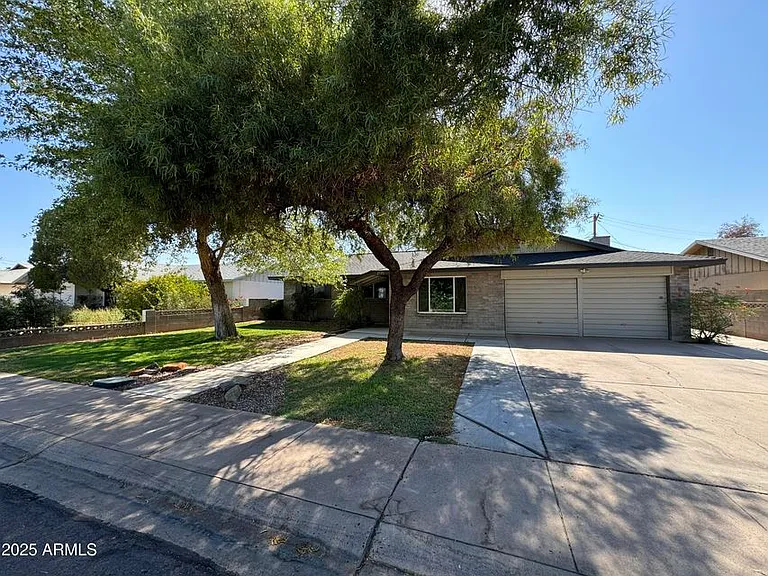 2520 S Terrace Rd — Photo 3