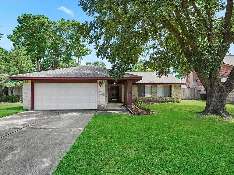 17206 Park Lodge Dr — Photo 1