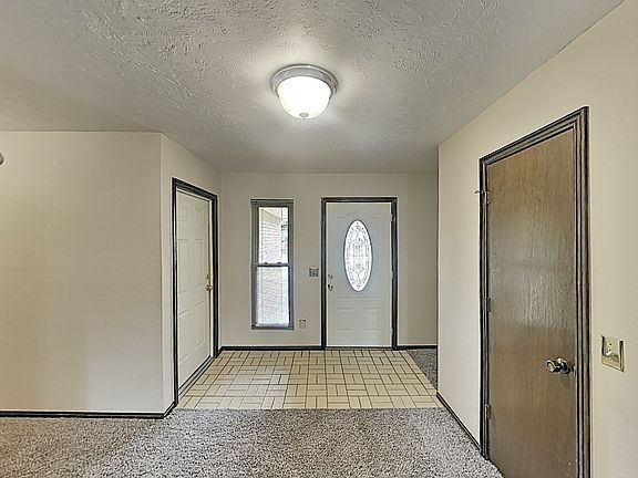4th image of 3905 Regatta Rd