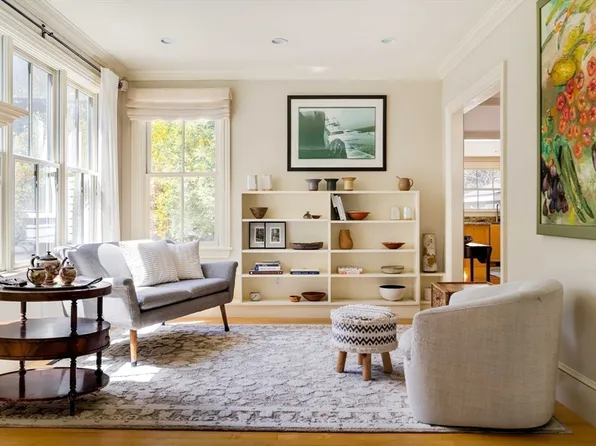 24 Gibson St, Cambridge, MA 02138