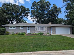 417 Ridge Rd, Albert Lea, MN 56007
