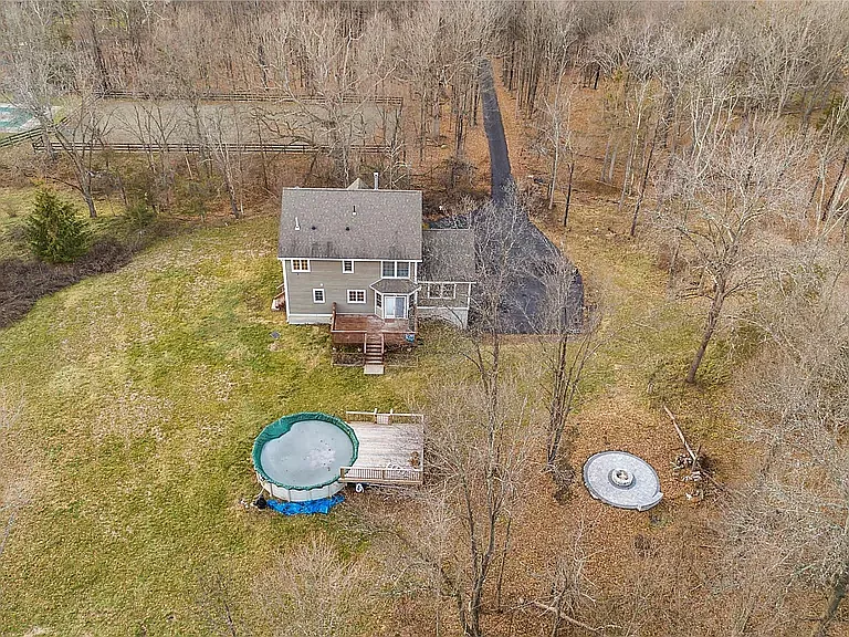 50 Horton Rd — Photo 32