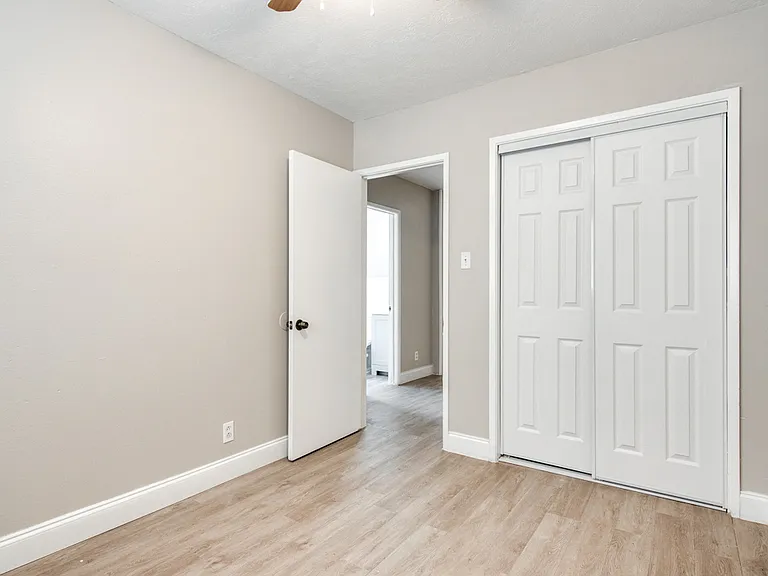 107 S Gomez Ave #C — Photo 9
