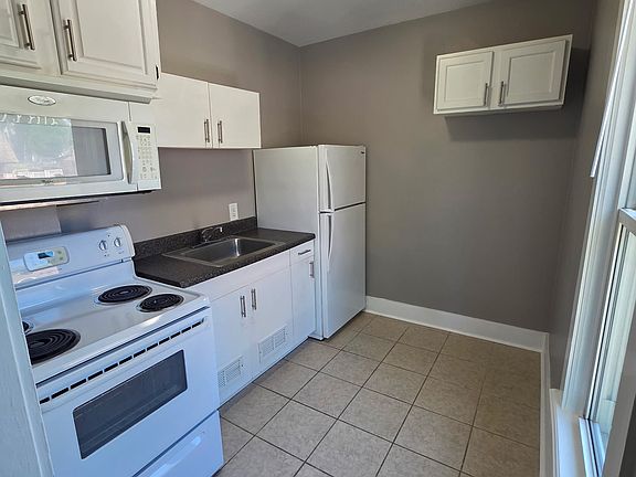 3rd image of 506 Church St #1