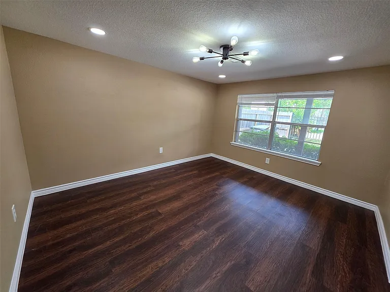 4105 Rutland St — Photo 17