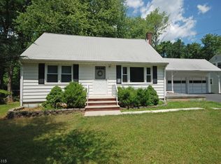 278 Greenbrook Rd, Green Brook, NJ 08812