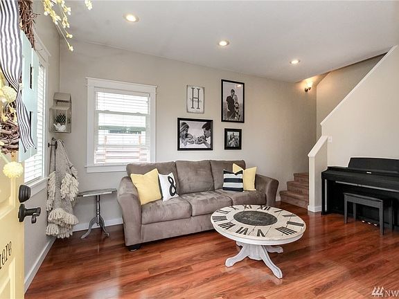 4th image of 4924 N Frace Ave
