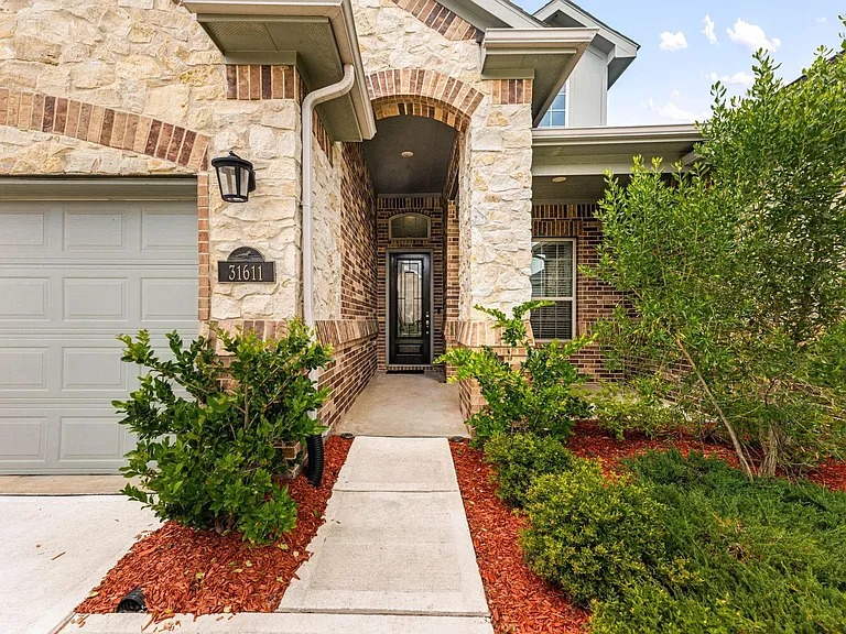 31611 Donoso Dr — Photo 6