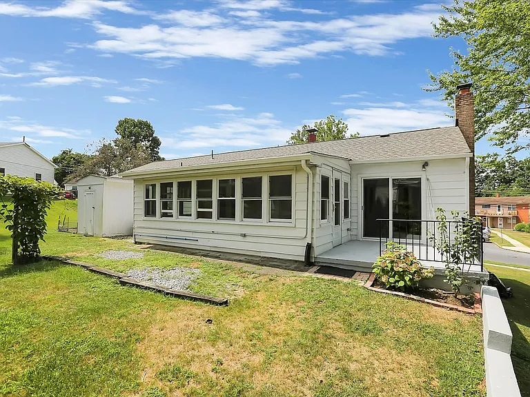 15 Stephen Rd — Photo 32