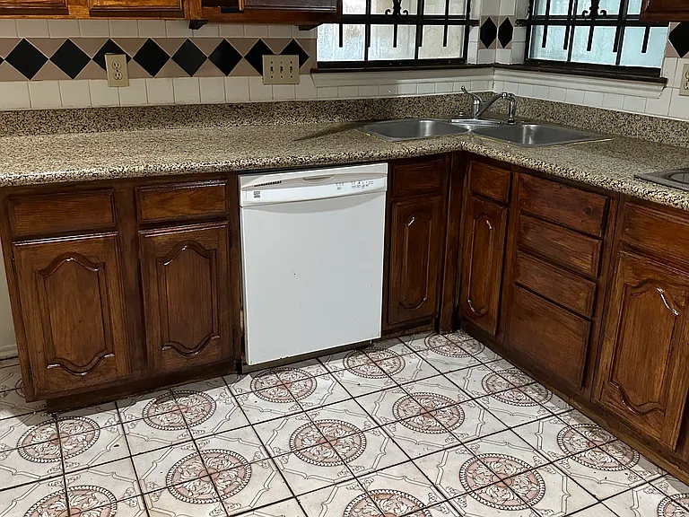 6015 Coral Bell Ln — Photo 9