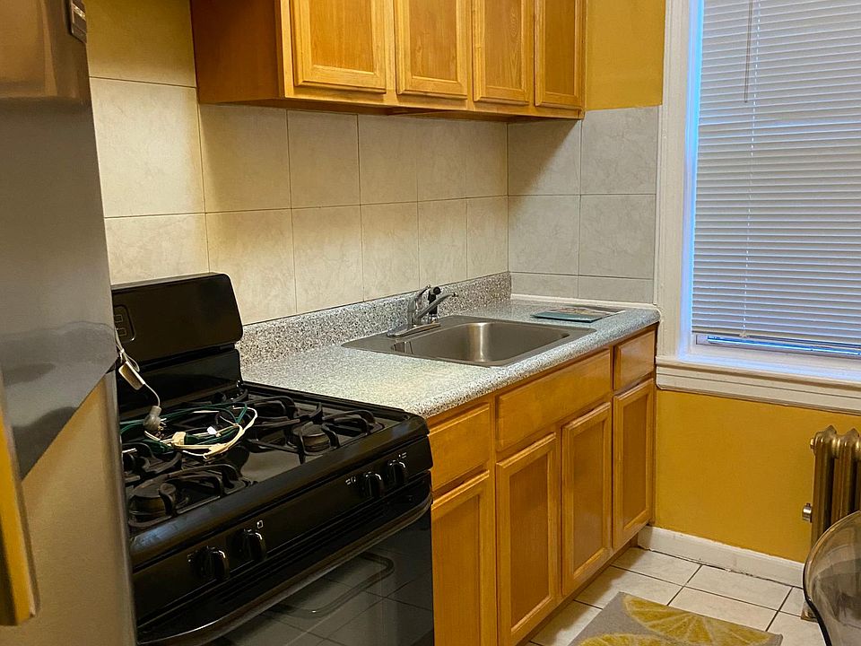 2nd image of 1740 63rd St #2