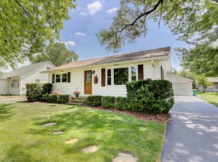 128 N Hamilton St, Lockport, IL 60441