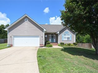 115 Fallingleaf Dr, Raeford, NC 28376