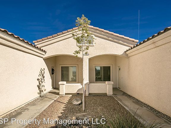 3rd image of 1384 Vaquero Dr Unit 102