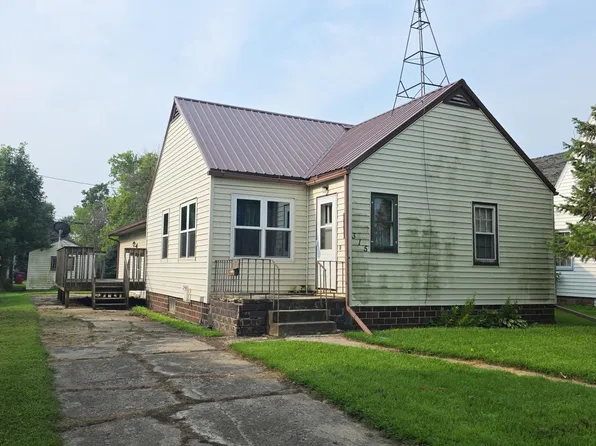 315 Center St, Melvin, IA 51350