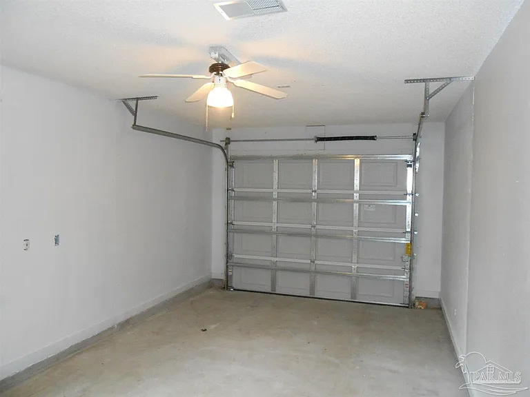 1921 Merlin Rd — Photo 16