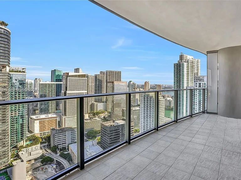 1000 Brickell Plz #1300 — Photo 4