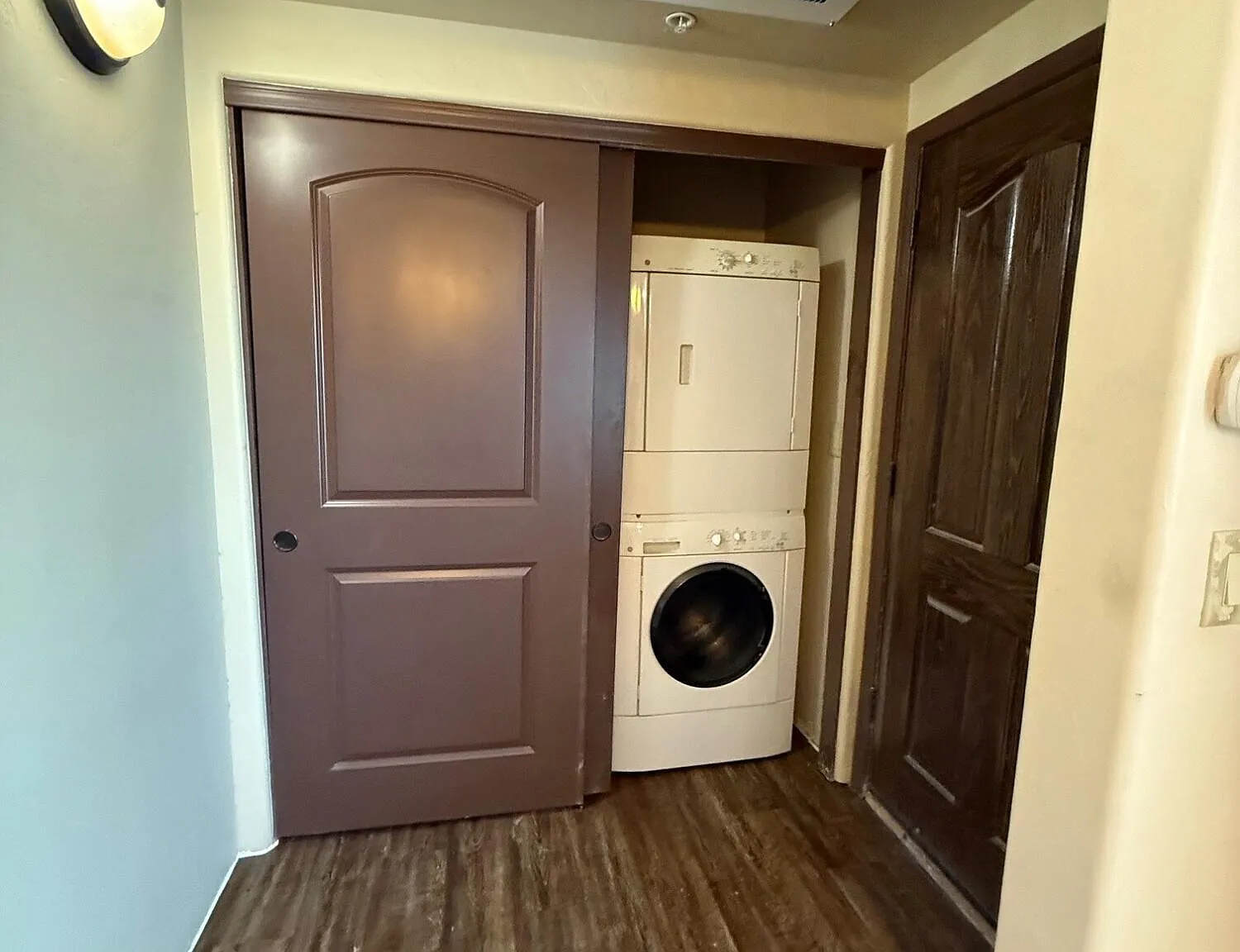 2 bed, 2.0 bath, 1000 sqft, $1,300 — Photo 4