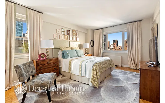 Sold by Douglas Elliman | media 17