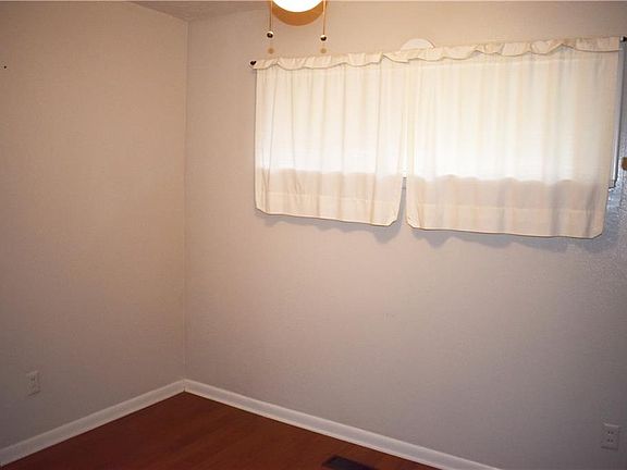 5th image of 1221 Georgia Ave