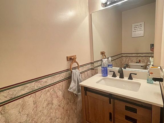 5th image of 3059 Whitehaven Cir